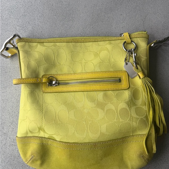 Coach Yellow Green Signature Shoulder Bag - Picture 12 of 16